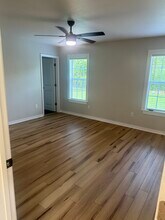 18643 E Hammond St in Robertsdale, AL - Foto de edificio - Building Photo