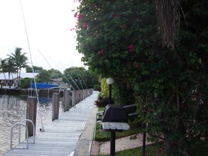 750 NE Spanish River Blvd in Boca Raton, FL - Building Photo - Building Photo