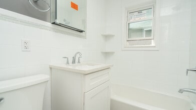 203 Waverly Ave, Unit 2 in Mamaroneck, NY - Foto de edificio - Building Photo
