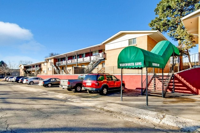 Wadsworth Arms in Arvada, CO - Building Photo - Building Photo
