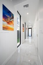 2516 NE 21st St in Fort Lauderdale, FL - Building Photo - Building Photo