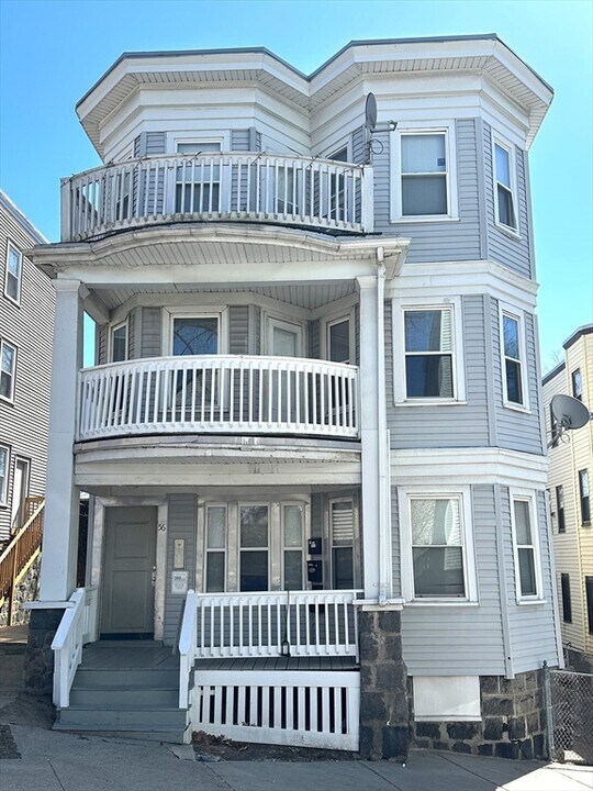 56 Everton St, Unit 1 in Boston, MA - Foto de edificio