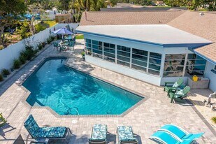 6300 16th St S in St. Petersburg, FL - Building Photo