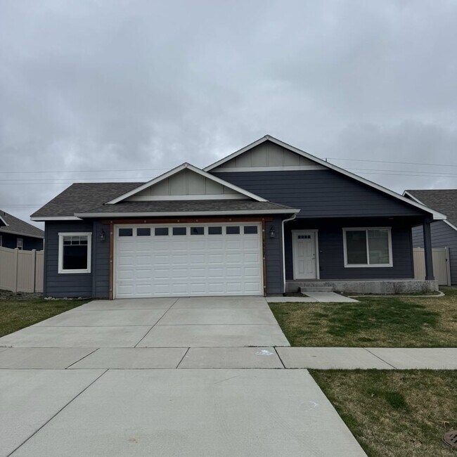 property at 4643 W Gumwood Dr