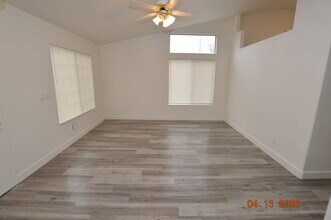 3840 Dusty Glen Ct in North Las Vegas, NV - Building Photo - Building Photo