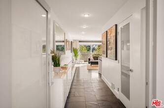 2388 Kimridge Rd in Beverly Hills, CA - Building Photo - Building Photo