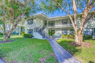 1801 Sabal Ridge Ct in Palm Beach Gardens, FL - Building Photo - Building Photo