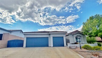 105 Crescent Bay St in Henderson, NV - Building Photo