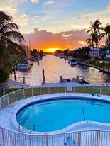 2815 NE 33rd Ave in Fort Lauderdale, FL - Building Photo