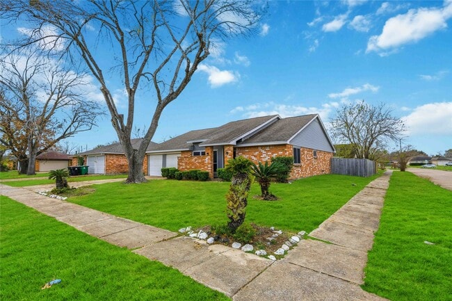 16702 Quail Meadow Dr in Missouri City, TX - Building Photo - Building Photo