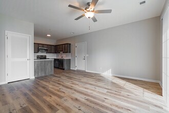 Hurstbourne Pointe in Louisville, KY - Foto de edificio - Interior Photo