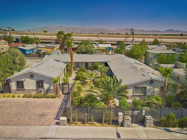 1921 Stewart Ave in Las Vegas, NV - Building Photo - Building Photo