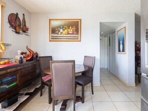 Punta Frances Apartments in Hialeah, FL - Building Photo - Building Photo