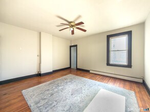 223 Norwich Ave in Norwich, CT - Building Photo - Building Photo