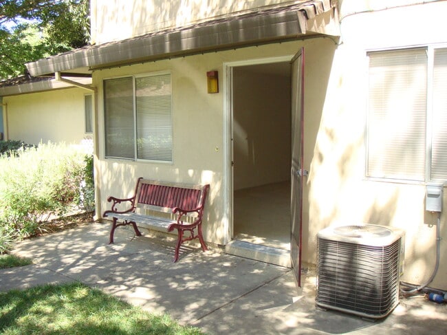 1908 El Paso Ave in Davis, CA - Building Photo - Building Photo
