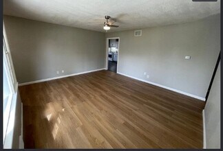 3114 S Fern St in Wichita, KS - Building Photo - Building Photo