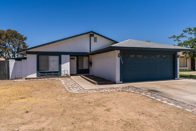 2228 W Enid Ave in Mesa, AZ - Building Photo - Building Photo