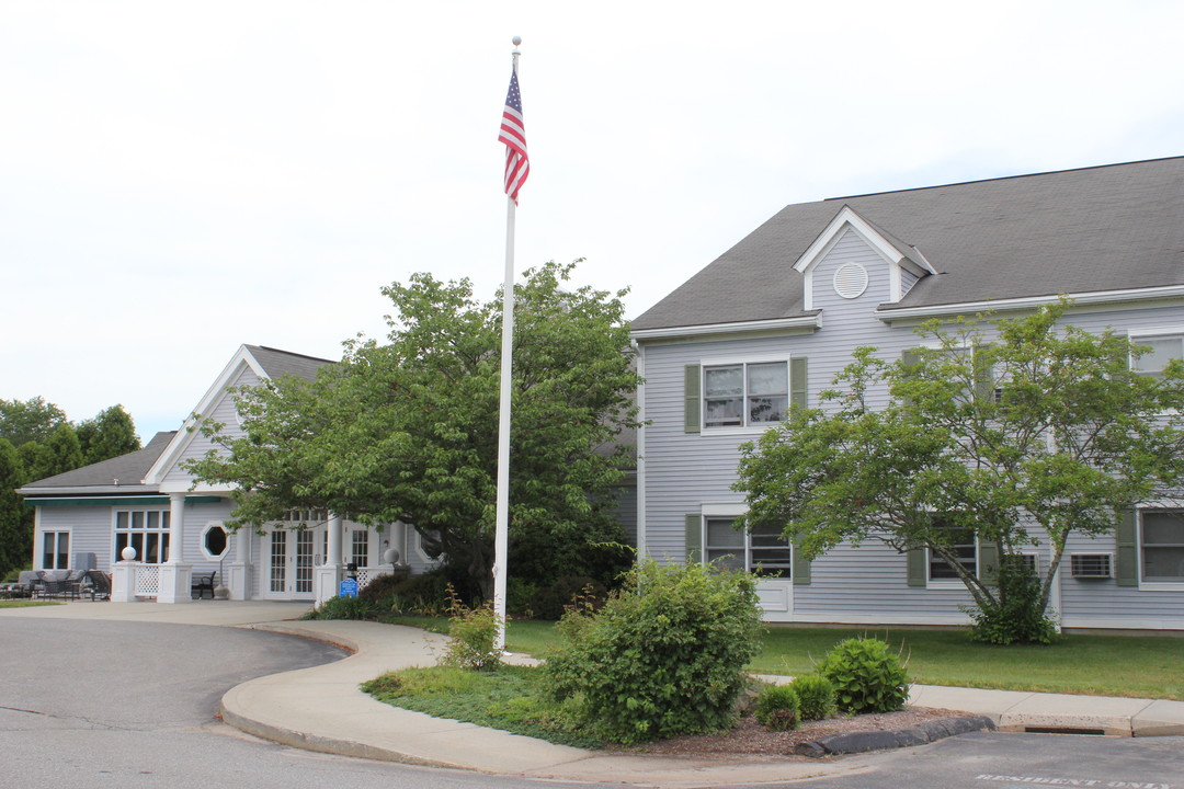 Worthington Manor in Westbrook, CT - Building Photo