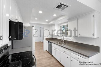 9421 Feickert Dr in Elk Grove, CA - Building Photo - Building Photo