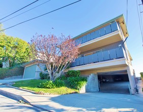 La Canada View Apartments in La Canada Flintridge, CA - Building Photo - Building Photo