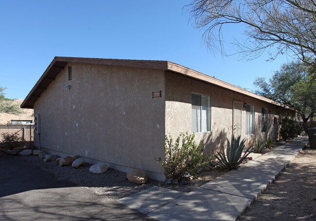 2736 N Orchard Ave in Tucson, AZ - Building Photo - Building Photo