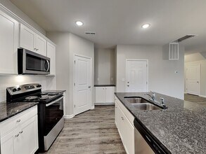 766 Pointe Andrews Drive in Concord, NC - Building Photo - Building Photo