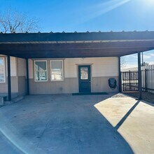 317 81st St in Lubbock, TX - Building Photo - Building Photo