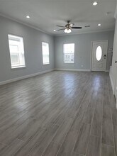 7927 Bowen St in Houston, TX - Building Photo - Building Photo