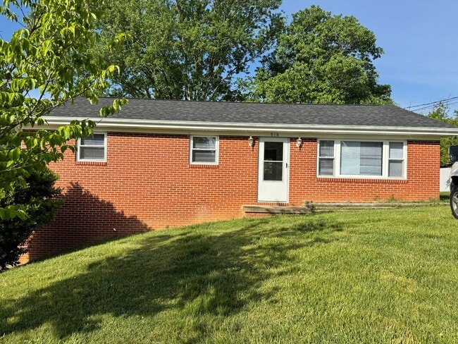 518 Scenic Dr in Greeneville, TN - Building Photo - Building Photo