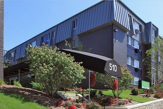 The Highlands Apartments in Grand Rapids, MI - Building Photo - Building Photo