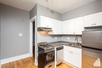445 W Melrose St, Unit # 03C in Chicago, IL - Building Photo - Building Photo