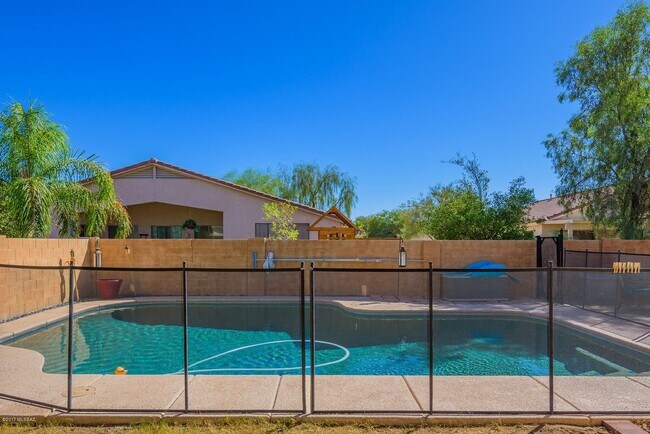 6987 W Sauceda Dr in Tucson, AZ - Building Photo - Building Photo