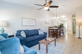8140 Heirloom Dr in Pensacola, FL - Building Photo - Building Photo