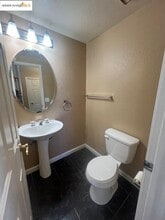 5016 Perry Way in Antioch, CA - Building Photo - Building Photo