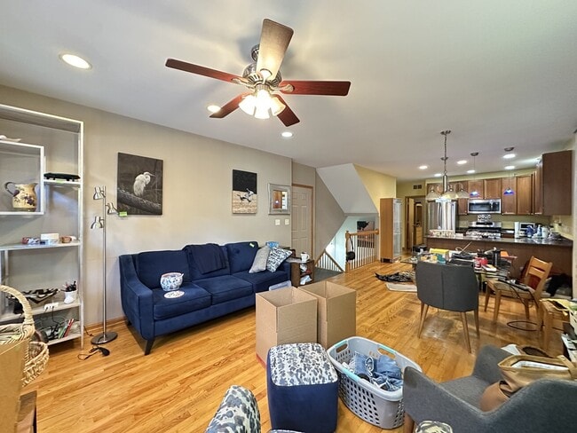934 W Leland Ave, Unit G03C
