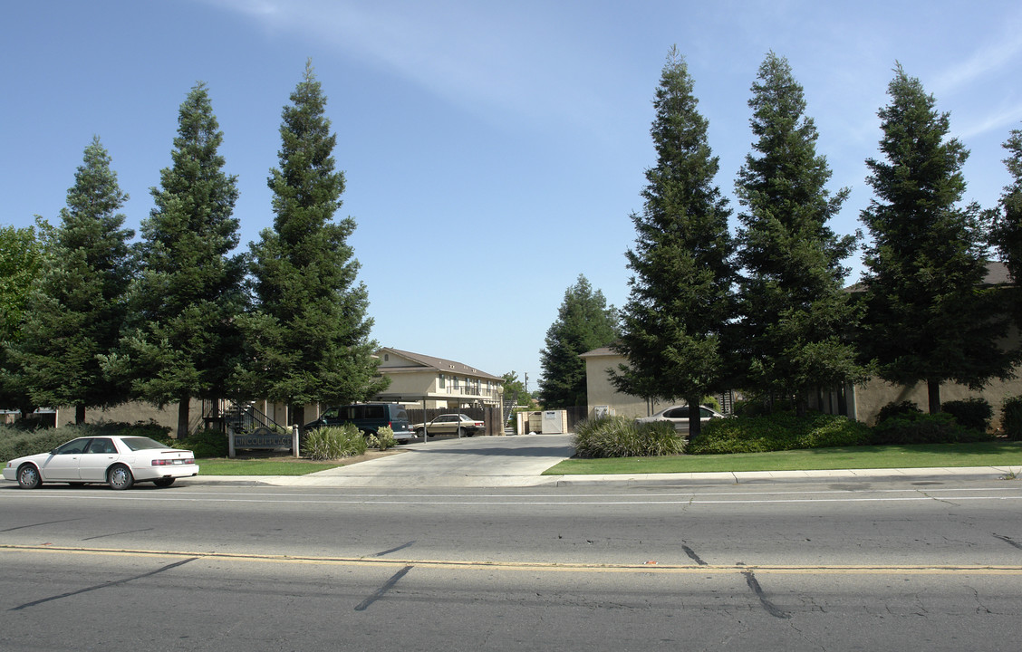 Lincoln Place Apartments in Reedley, CA - Building Photo