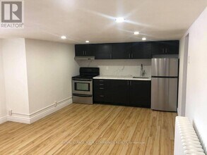 1615 Woodbine Heights Blvd in Toronto, ON - Building Photo - Building Photo