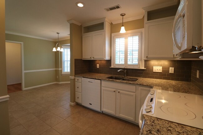 505 Wallridge Dr in Winston-Salem, NC - Building Photo - Building Photo