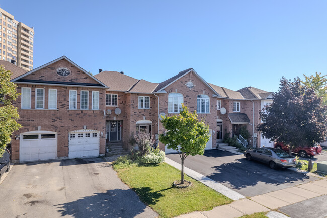 1 Berkindale Crt in Brampton, ON - Building Photo - Building Photo