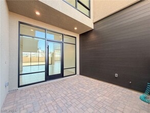 10761 Canyon Bloom Dr in Las Vegas, NV - Building Photo - Building Photo