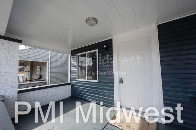 22 N Euclid Ave in Indianapolis, IN - Foto de edificio - Building Photo