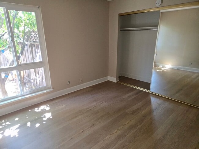 915 Henderson Ave in Sunnyvale, CA - Building Photo - Building Photo