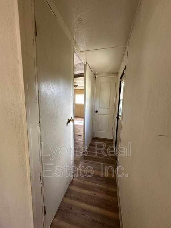 2268 Carlisle Ln in North Fort Myers, FL - Foto de edificio - Building Photo