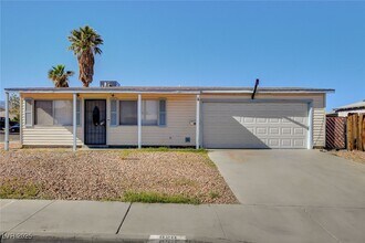 620 Palmhurst Dr in Las Vegas, NV - Building Photo - Building Photo