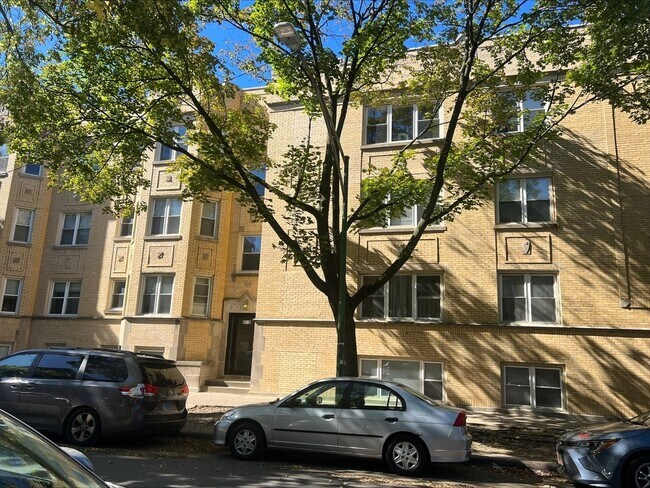 6176 N Winchester Ave in Chicago, IL - Foto de edificio - Building Photo