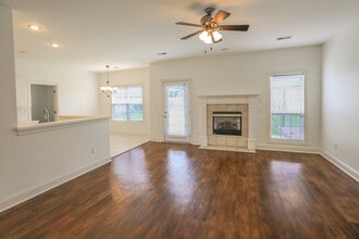 303 Cross Ln in Bentonville, AR - Building Photo - Building Photo