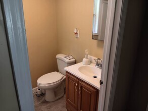 76 Peterson Hill Ave, Unit A in Burgaw, NC - Building Photo - Building Photo