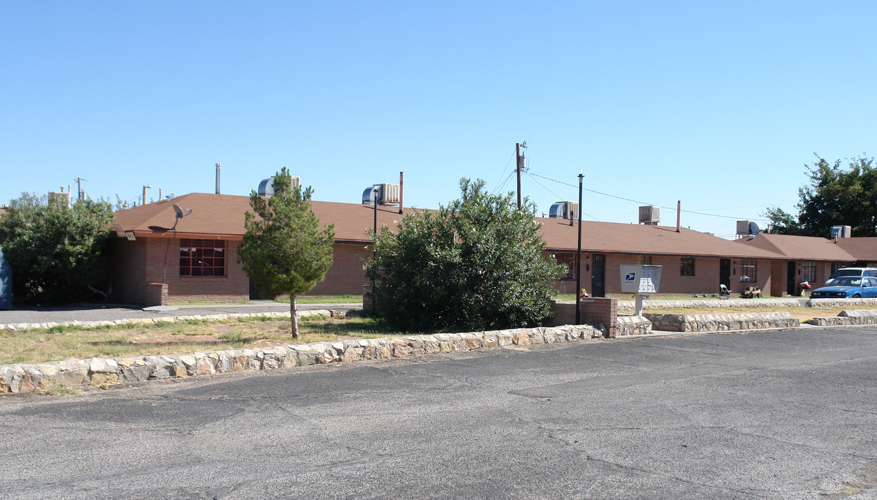 4912 Hercules Ave in El Paso, TX - Building Photo