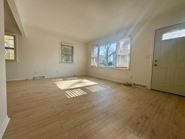 property at 407 West Adams Avenue