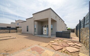 14805 Holly Springs in El Paso, TX - Building Photo - Building Photo